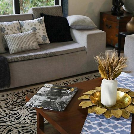 The Leaf By Stayvista - An Enchanting Escape Offering A Pool, Terrace, Lush Lawn, Contemporary Interiors, And Indoor Games 알리바그 외부 사진