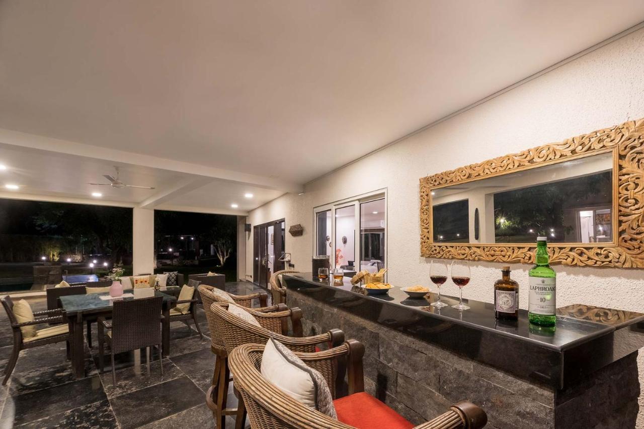 The Leaf By Stayvista - An Enchanting Escape Offering A Pool, Terrace, Lush Lawn, Contemporary Interiors, And Indoor Games 알리바그 외부 사진